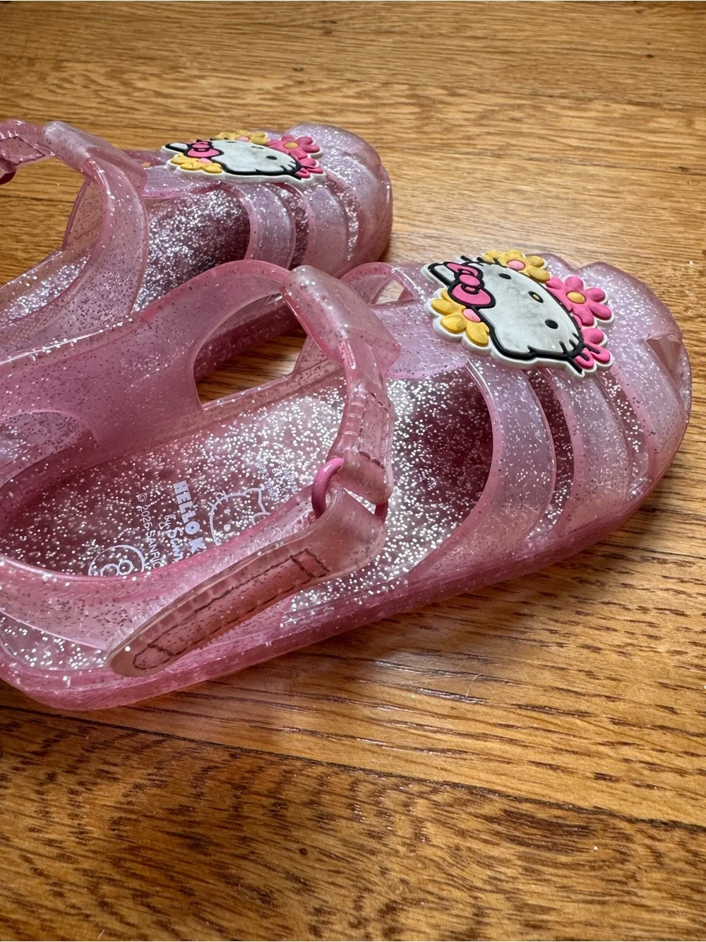 Hello Kitty sparkly pink